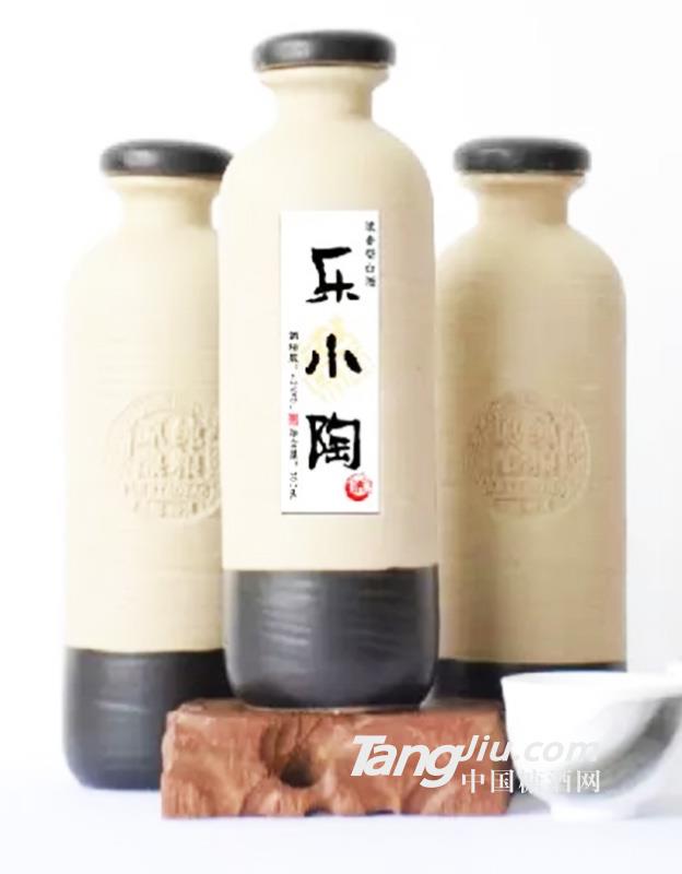 樂小陶濃香型白酒-300ml42° 