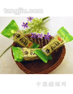 抹茶牛軋?zhí)? /></div>
                            <p>
                                抹茶牛軋?zhí)?/p>
                        </a></li>
                        <li><a href='http://m.usrcnats2020.com/productshow/offerdetail/38-1203-0-154229.html' title='蔓越莓牛軋?zhí)?
                            target=