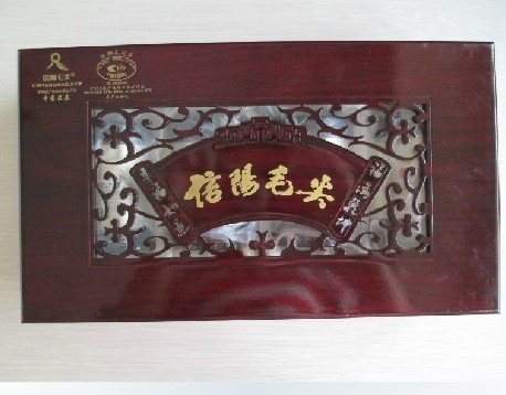 茶廠直供明前浉河港鄉(xiāng)信陽毛尖木質(zhì)禮盒茶